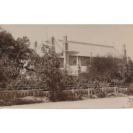 PC18626 Old Postcard. Large House. B. Hopkins