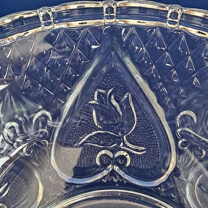 KIM Indonesia GLASS BOWL Candy Dish KIG Nut Hearts Roses Fleur De Lis 7"