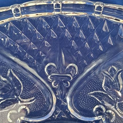 KIM Indonesia GLASS BOWL Candy Dish KIG Nut Hearts Roses Fleur De Lis 7"