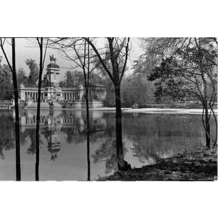 Madrid Parque Retiro Estanque Spain Real Photo Postcard posted VGC