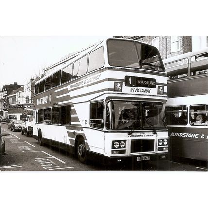 Black & White Photograph of Maidstone & District Motor Services Ltd. - YSU 867
