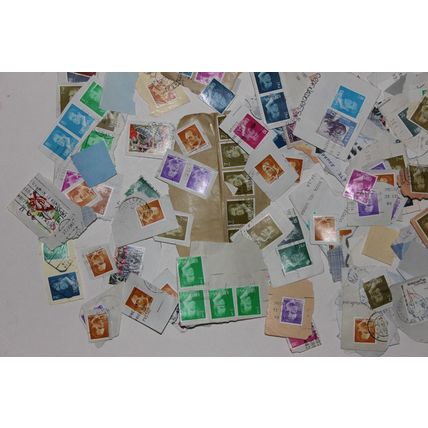 Spain stamps on Paper approx 175gm over 30 years old - see photos