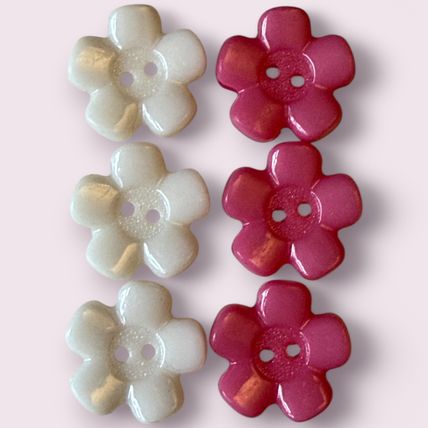 Acrylic Flower Buttons 20mm Flat 2 Hole 2 Colours White And Pink