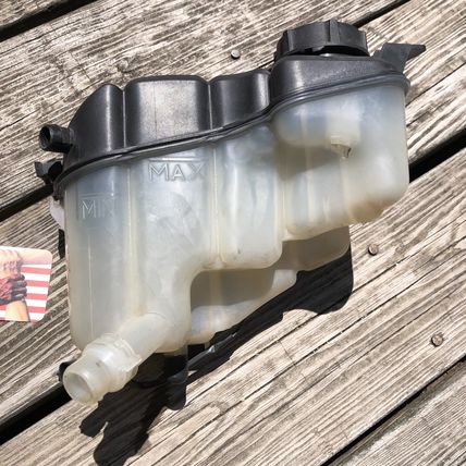 Land Range Rover LR2 Evoque LR024296 Expansion Tank Coolant Overflow Bottle 2.0L