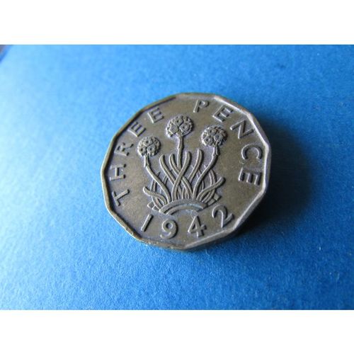 1942 GEORGE VI BRASS THREEPENCE FREE POST COIN - 4. AB