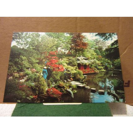 COMPTON ACRES, Poole, Dorset. . unused postcard Colourmaster =
