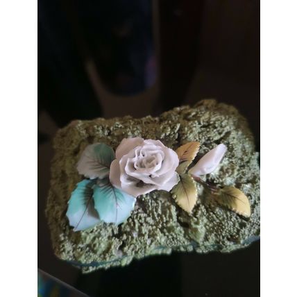 Lidded Pot And Small Hanging Pot Floral Moss Effect