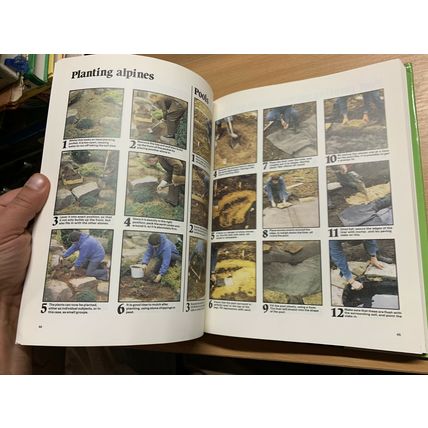 1982 "PRACTICAL GARDENING - STEP BY STEP GARDENING" LARGE HARDBACK BOOK (P6)