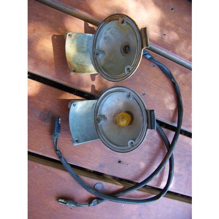 1970 PLYMOUTH ROAD RUNNER FRONT TURN SIGNAL HOUSINGS & WIRING GTX SATELLITE
