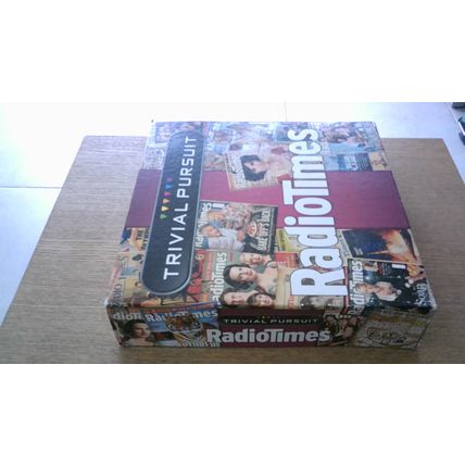 TRIVIAL PURSUIT: RADIO TIMES EDITION ( Hasbro Gaming) 2014