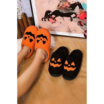 Black Halloween Pumpkin Face Graphic Plush Slippers