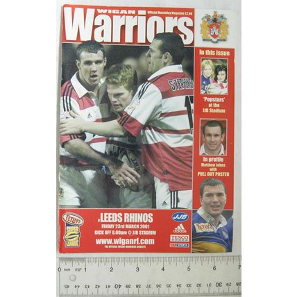 2001 programme Wigan Warriors v. Leeds Rhinos c/w poster Matthew Johns