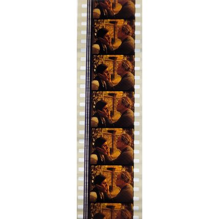 Pk GEB - P - MIX - a 003C. 1 STRIP OF 5 - 35MM FILM CELLS. ( )
