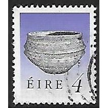 Mi 725 I A: 4p. pale blue-violet/black Definitive: Irish Art Treaures, p. 15:14¼