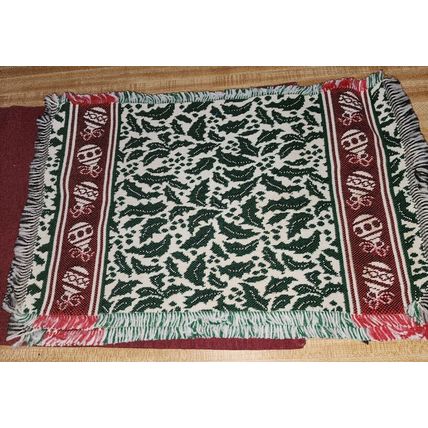 6 Christmas Fabric Placemats 2 Burgundy 2 Merry Christmas 2 Holly & Ornaments