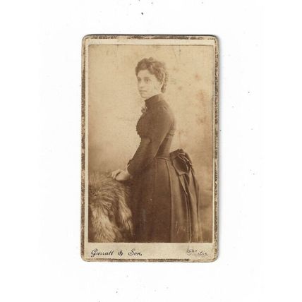 CDV, Elegant Lady, Garratt & Son Studio, Lower Road, Rotherhithe, London.