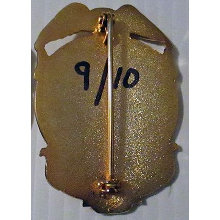 Jaws 40th Anniversary Replica Prop Badge Set Jaws 1, 2 and Gold Edition 9/10