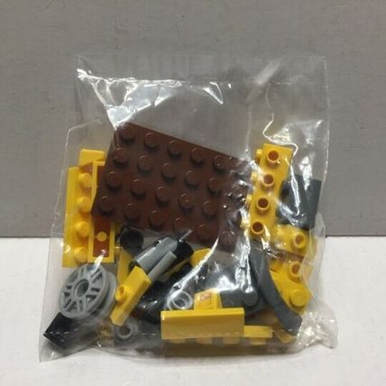 Authentic NEW Lego Movie 2 Apocalypseburg Front Car Gunner
