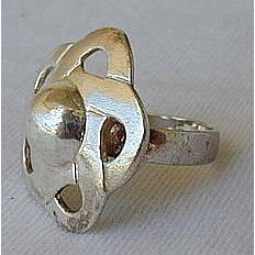 Shiny silver flower ring