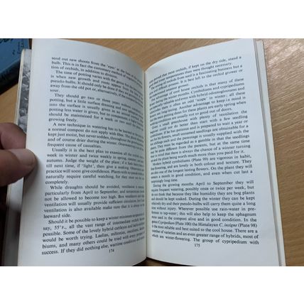 1959 1ST ED "THE COOL GREENHOUSE" G W ROBINSON PENGUIN PAPERBACK BOOK (P2)