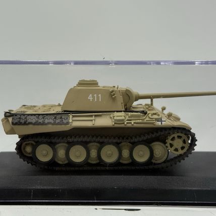 PANZERKAMPFWAGEN III AUSF. G 1941 GERMAN TANK & Tank Panther Ausf.D 411 2 PCs