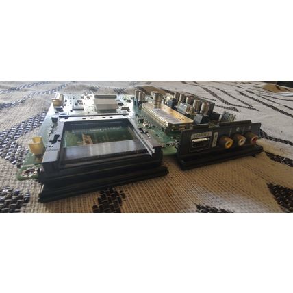 SAMSUNG LE32B450 mainboard. BN94-02666A