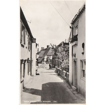 High Street Old Bosham. Sussex Postcard (SX77900)