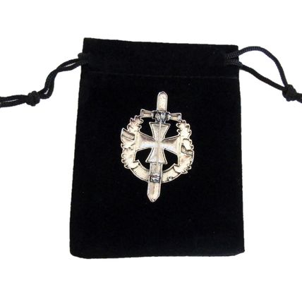 Pin Badge Wehrmacht 1935-1945 Replica Silver Brooch German Gift Bag 5 x 3 cm BA7