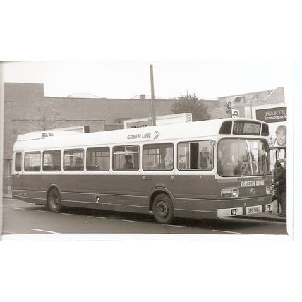 Black & White Photograph of London Country Bus Services Ltd. - NPD 159L
