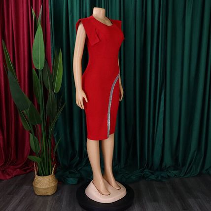 Summer new short sleeve bag hip tight temperament through slit bright edge dress