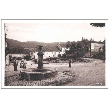 39 - Maynal - la place