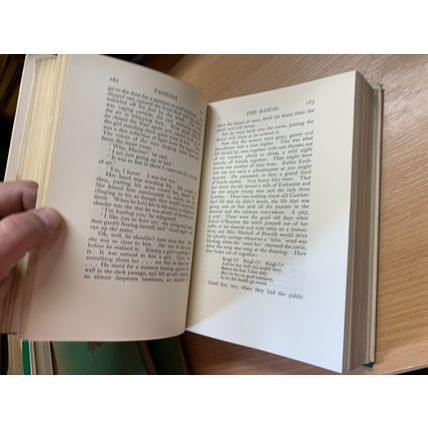 1933 HUGH WALPOLE "VANESSA" FICTION VINTAGE THICK HARDBACK BOOK (P5)