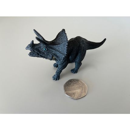 TRICERATOPS PLASTIC FIGURE