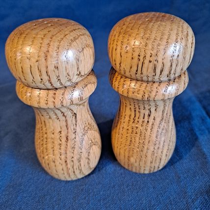 OAK WOOD SALT & PEPPER SHAKERS Set Wooden