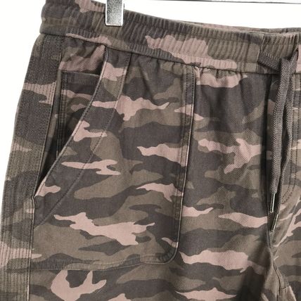 Athleta green camo farallon short pockets, drawstring, elastic waistband sz. 16T