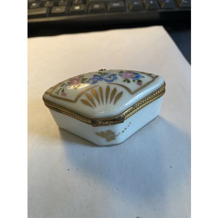 Limoges Fan Shape Trinket Box 3 x 1"