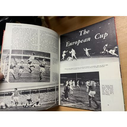 1960s VINTAGE THE WORLD BOOK OF FOOTBALL CHAMPIONS SOCCER ANNUAL HB BOOK (P3) AA
