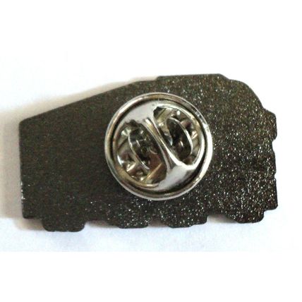 HGV Artic Truck Lorry Tractor Unit & Trailer Metal Enamel Pin Badge 30mm