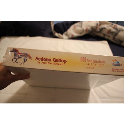 SEDONA GALLOP 800 SHAPED PIECE PUZZLE MOSTLY SEALED HORSES