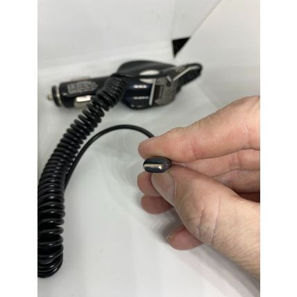Car charger for iPhone and iPad premium 1000mA New in box Iphone charging