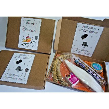 PET BIRD TREAT BOX BUDGIE CANARY FINCH COCKATIEL MILLET TREATS CUTTLEFISH IODINE