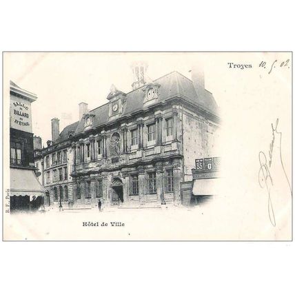 10 - TROYES - Hôtel de ville