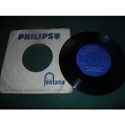 THE KAYE SISTERS 7" SINGLE - GOODBYE JIMMY, GOODBYE/DANCING WITH MY SHADOW