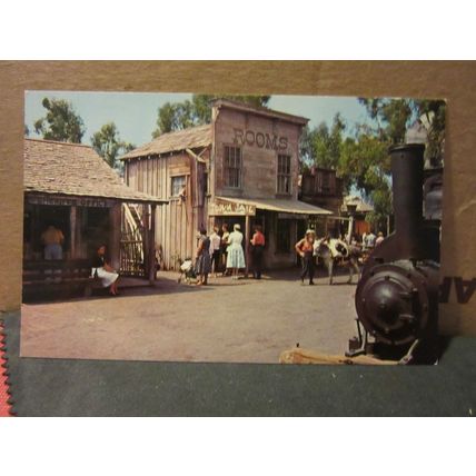GOLDIE'S, GHOST TOWN, KNOTT'S BERRY FARM, BUENA PARK unused postcard =