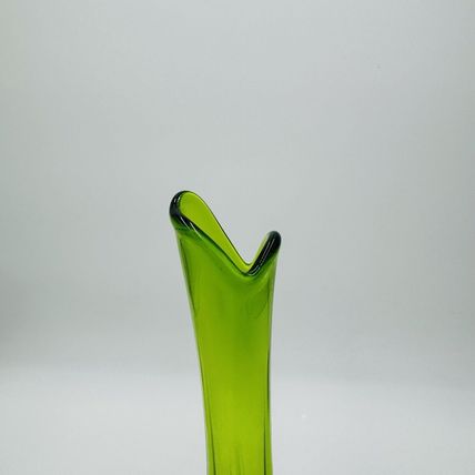 L. E. Smith Swung Green 6 Petal Vase 15in Large Glass USA Design Decor MCM
