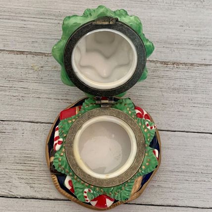 Porcelain Hinged Christmas Tree Trinket Box W Gold Star Green & Red Lidded 4.75"