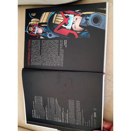 Judge Dredd : The Mega Collection : America : Graphic Novel : Hardback