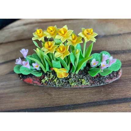 Daffodil Bed for a Dollshouse Garden