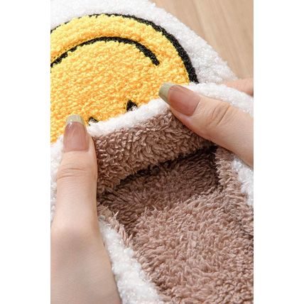 White Smile Face Print Non-slip Plush Slippers