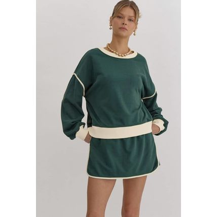Evergreen Color Contrast Loose Pullover and Lace-up Waist Skort Set